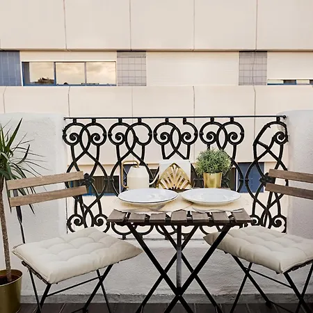 Romantic Gem With 2 Terraces In Alcantara Apartment *