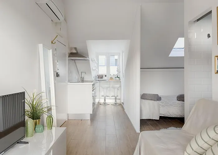 Romantic Gem With 2 Terraces In Alcântara Lisboa